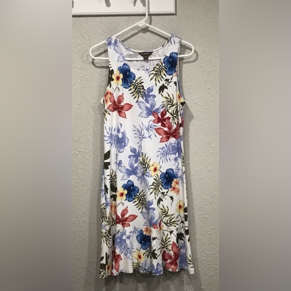 Tommy Bahama Eros Botanical Shift Dress Fishtail Hem Resort Vacation Floral Sz M - Picture 2 of 6